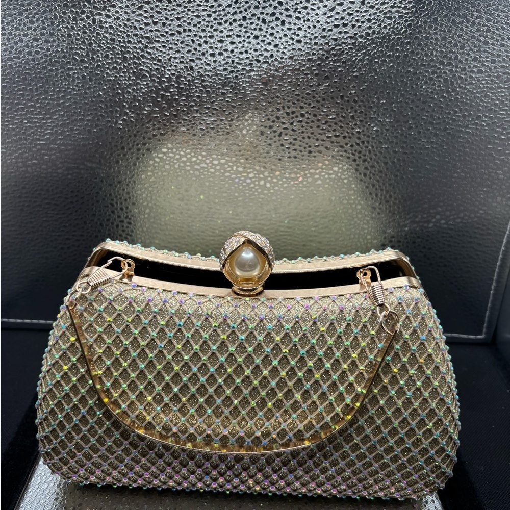Elegant Gorgeous Evening Bag Mesh Rhinestone Evening Bag With A Pearl On Top . - Picture 7 of 9